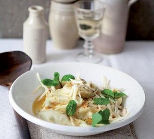 Taštičky plněné jablky a sýrem