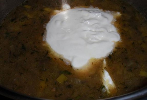 Bramborovo-pórková polévka s fazolemi a koprem