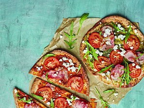 Pizza z arabského chleba Pizza z arabského chleba