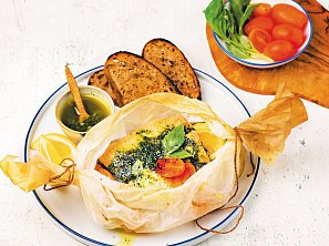 Ryba v papilotě s bazalkovým pestem