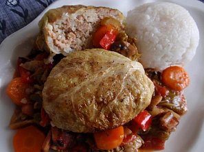 Kapustové měšce na zelenině