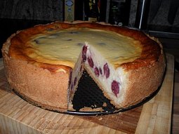 Tvarohovo-třešňový dort (käsekuchen)