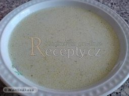 Česnekovo-sýrová krémová polévka