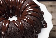 Kakaová bábovka s čokoládovou polevou