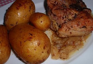 Pečené vepřové ocásky (nejen) s bramborami