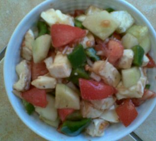 Zeleninový salát se sýrem