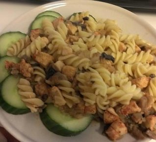 Těstoviny s kuřecím