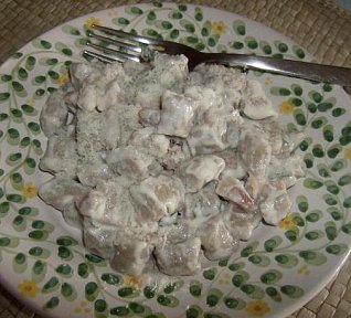 Gnocchi se šlehačkou, slaninou a šalvějí