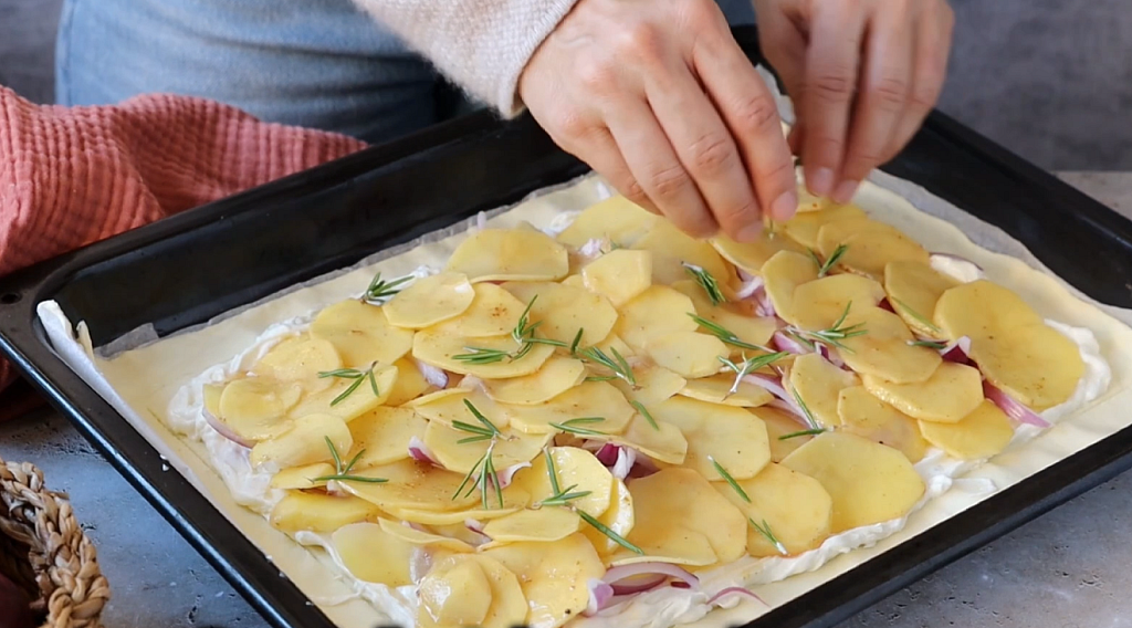 Bramborový koláč s rozmarýnem