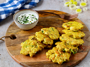 Kuřecí kari placičky s pórkem
