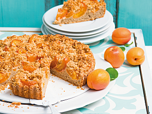 Meruňkový koláč s kokosovou drobenkou