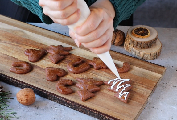 Bílková poleva na perníčky