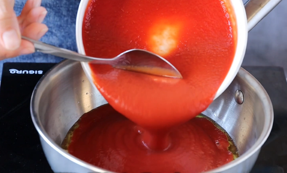 Cuketové kuličky v rajčatové omáčce