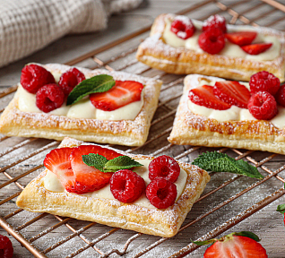 Koláčky z listového těsta s pudinkovým krémem