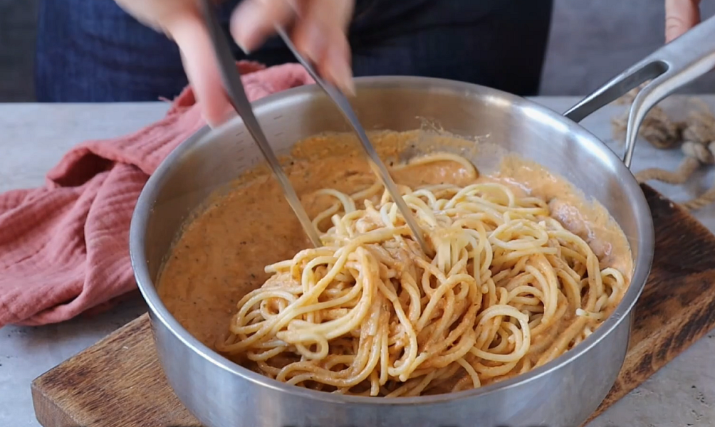 Těstoviny s omáčkou z pečené zeleniny