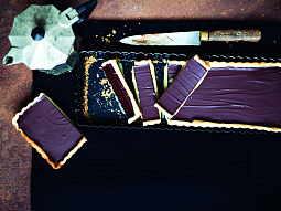 Čokoládovo-karamelový koláč