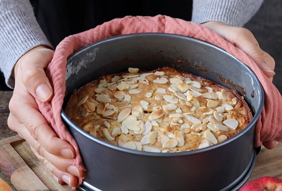 Nejjednodušší jablečný koláč