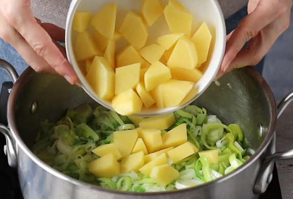 Pórkový krém s gorgonzolou