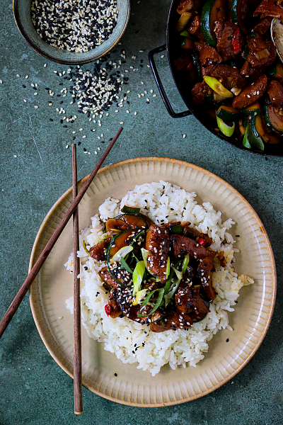 Asijské kuřecí nudličky s cuketou