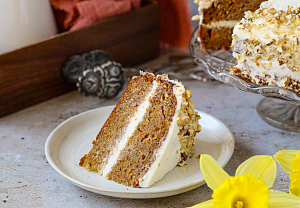 Mrkvový dort se sýrovým krémem